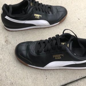Men’s puma Roma leather shoes. Black. Worn twice!!